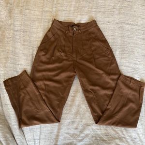 High-waisted Lightweight Trouser